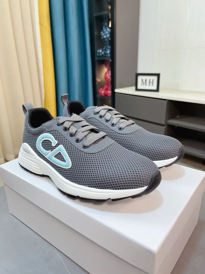 Ex-factory price 420🌹🌹【Dior】Best-selling model, world premiere on official website🔝High-end brand of men's shoes, latest series on official website: The upper is made of imported cowhide with specially designed fabrics➕Mesh breathable lining. Make walking more convenient and comfortable! Compared with the official quality, Midea’s 1:1 replica. Create a fashionable personality to set off your uniqueness! A must-have for trendy men! Classic style. Men's sizes: 38-44.